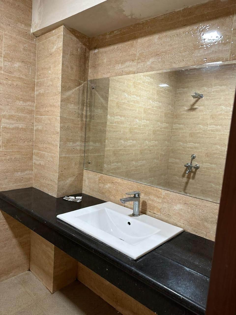 New Amenda International Igi Airport Hotel